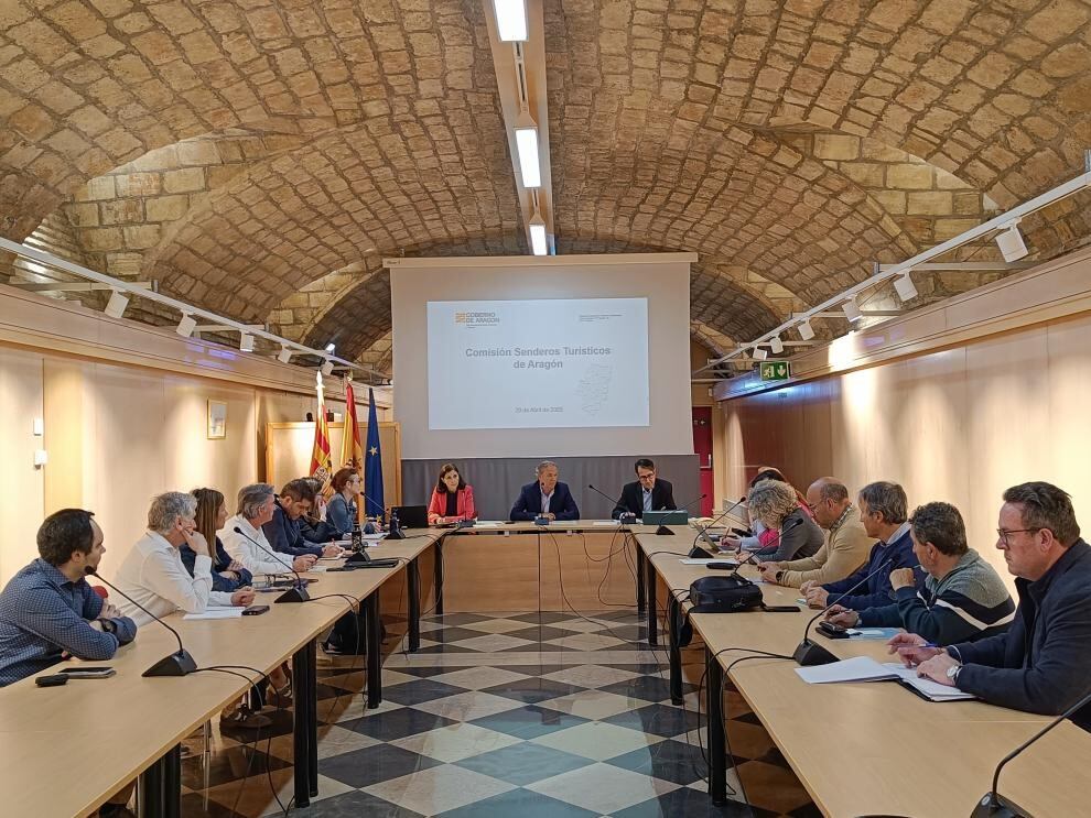 La comisión celebrada esta semana para la inclusión de nuevos tramos de senderos, Foto: DGA