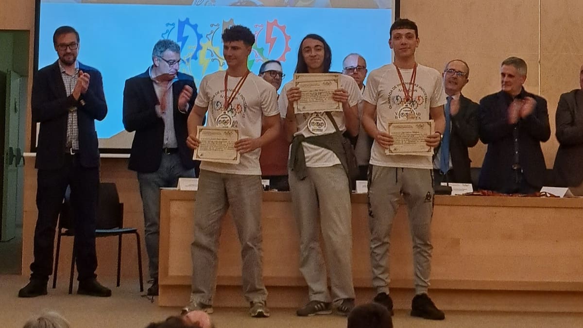 El IES de La Adrada gana la Olimpiada Industrial
