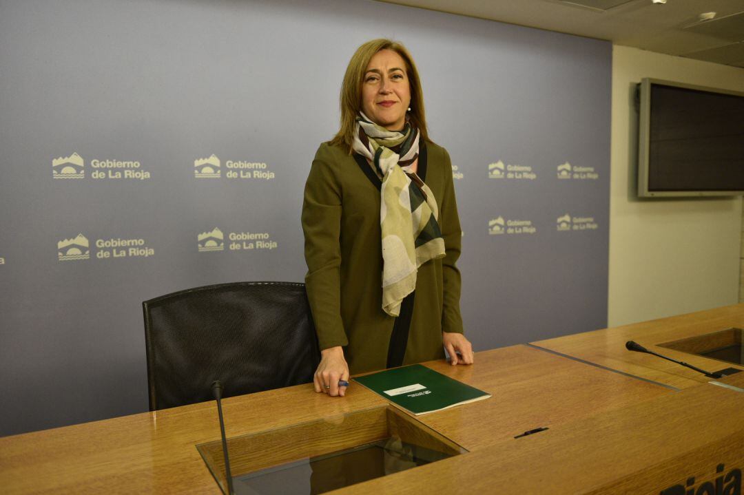 La portavoz del Gobierno momentos antes de su comparecencia