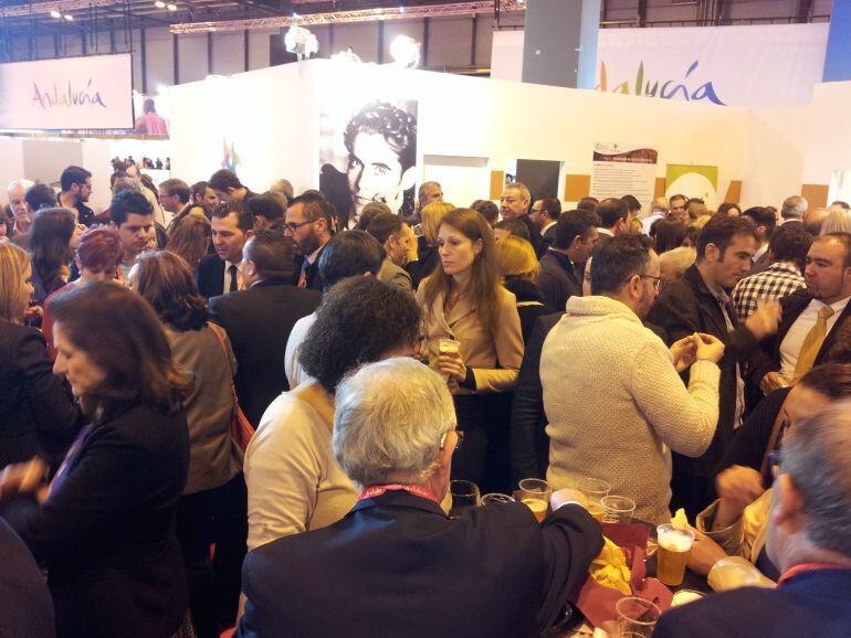 Ambiente vivido durante el Día de la Provincia en el expositor de Granada en FITUR.
