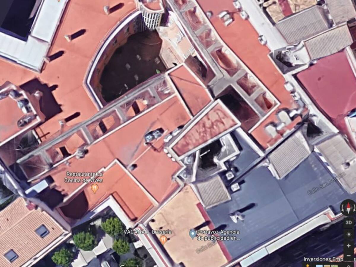 Arde completamente un restaurante del centro de Murcia