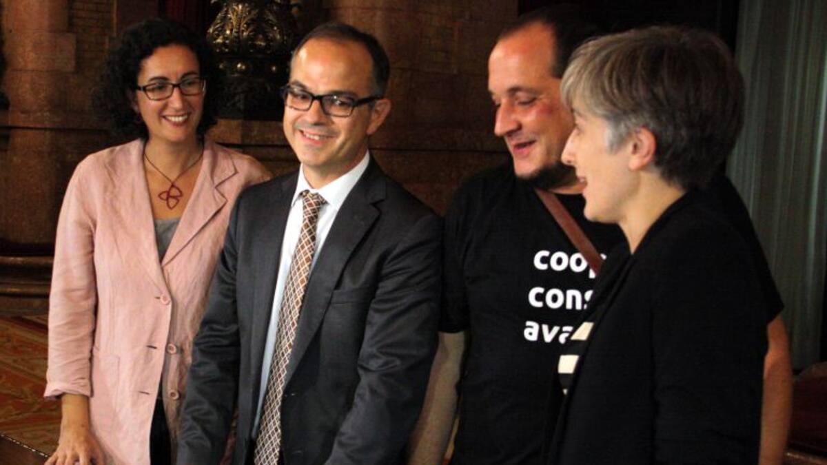 Los diputados soberanistas del Parlament se autoinculpan