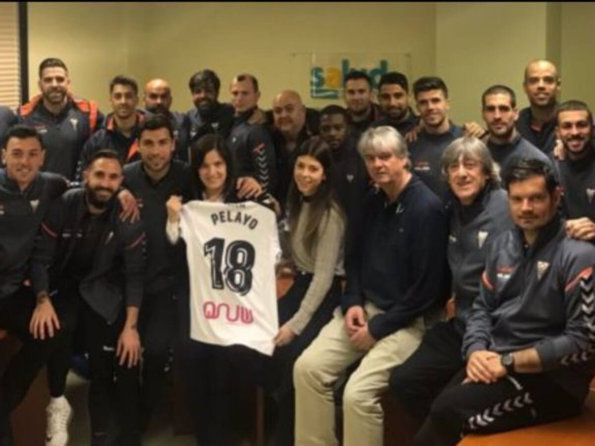 Enrique Martín: "Le he dicho a Pelayo que no se olvide de la cena que tiene pendiente de pagar de una apuesta"