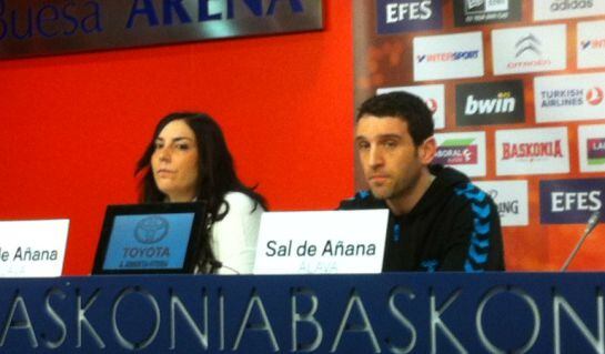 Ibón Navarro en la previa del Baskonia-Olympiacos.