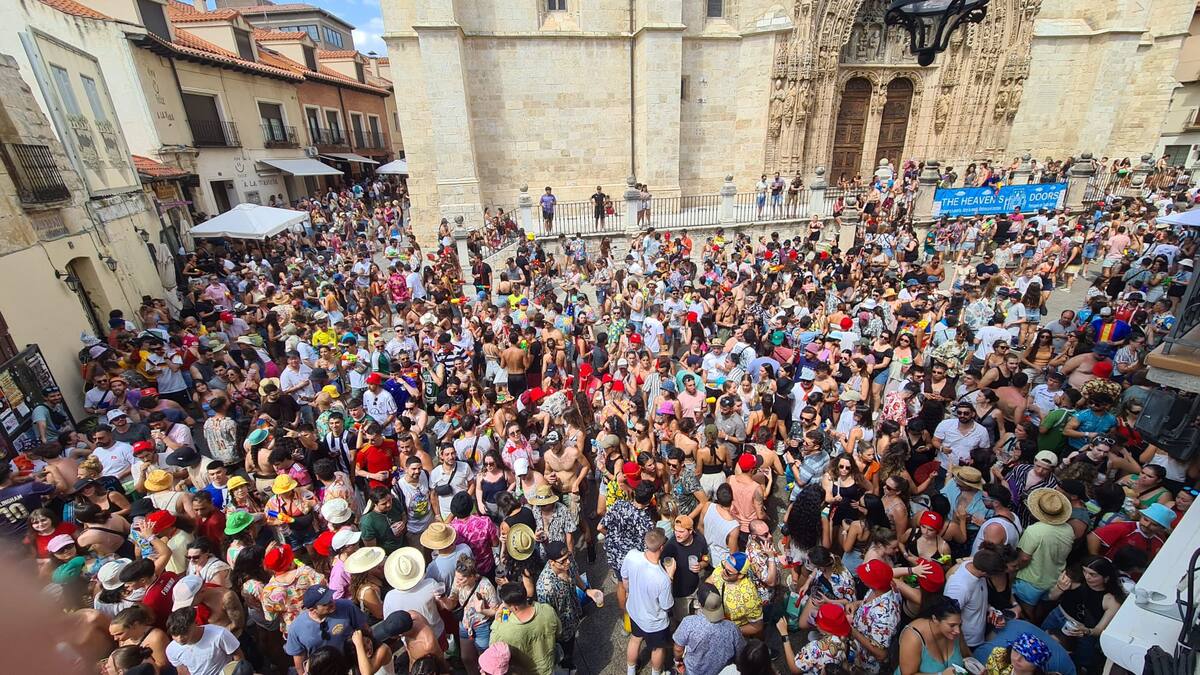 Javier Valdivieso, párroco de Santa María de Aranda, conocemos la propuesta "The Heaven's Doors" durante Sonorama Ribera