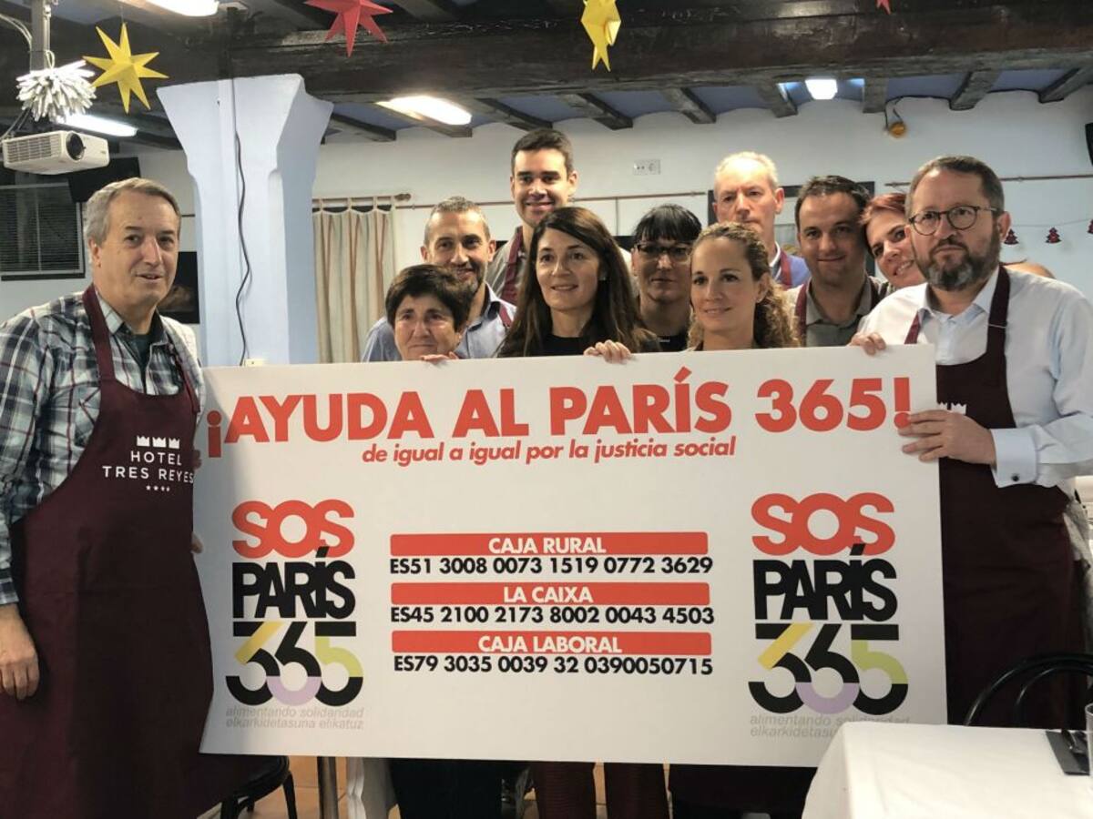 Almuerzo de navidad en el comedor solidario París 365