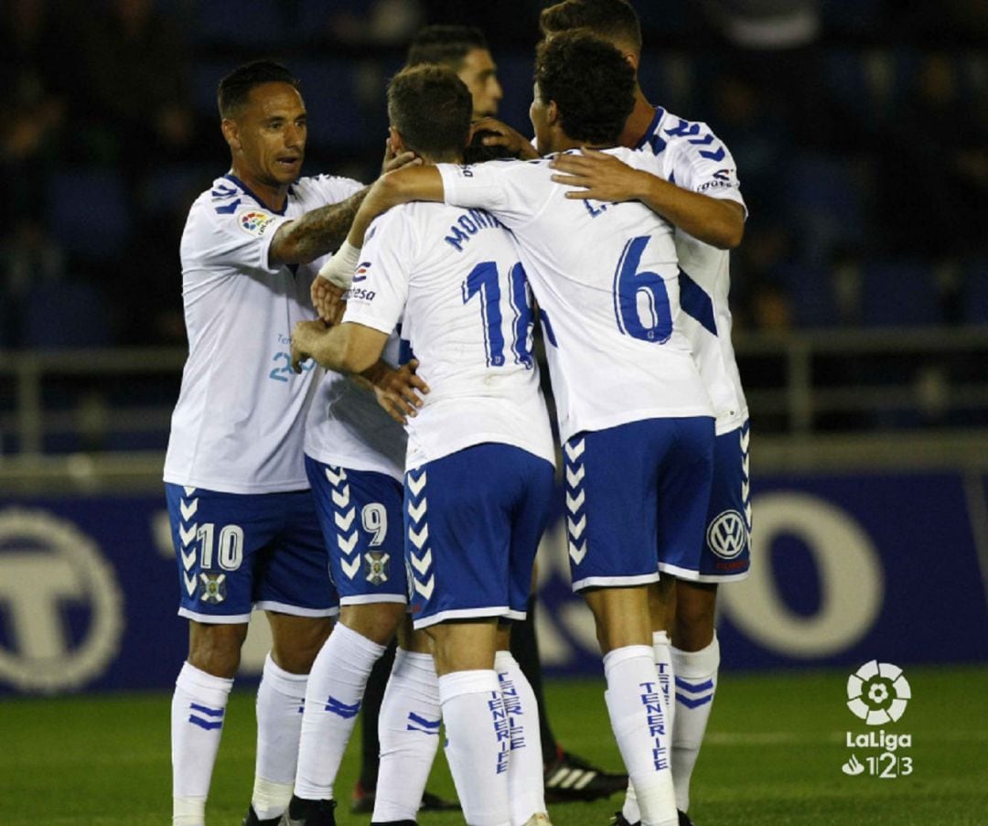 Los blanquiazules celebran el primer tanto anotado en el presente año