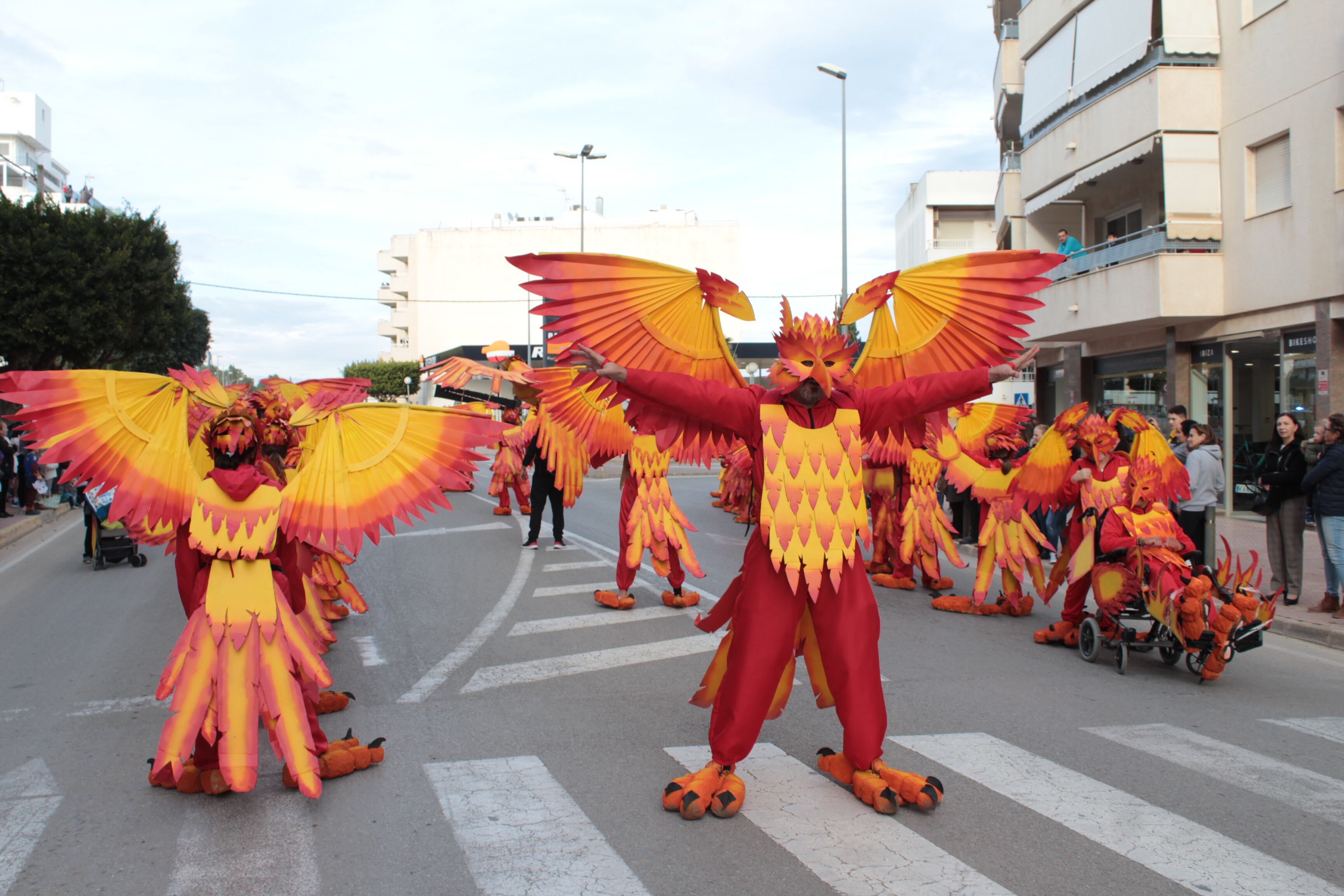 Imagen de una edición anterior del desfile de Carnaval en Santa Eulària