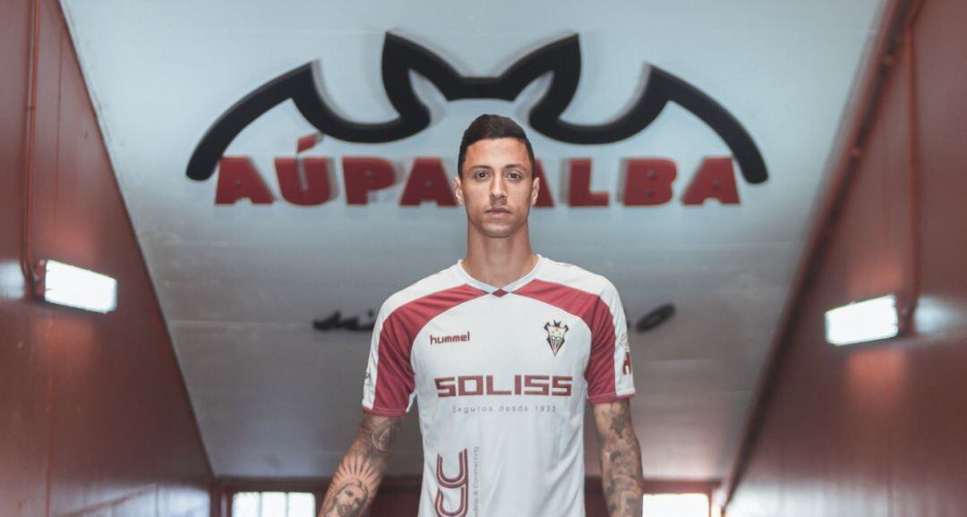 Maikel Mesa, en su presentación como nuevo jugador del Albacete