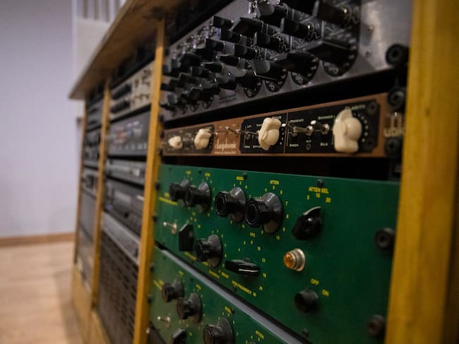 Equipo outboard de La Joya Music