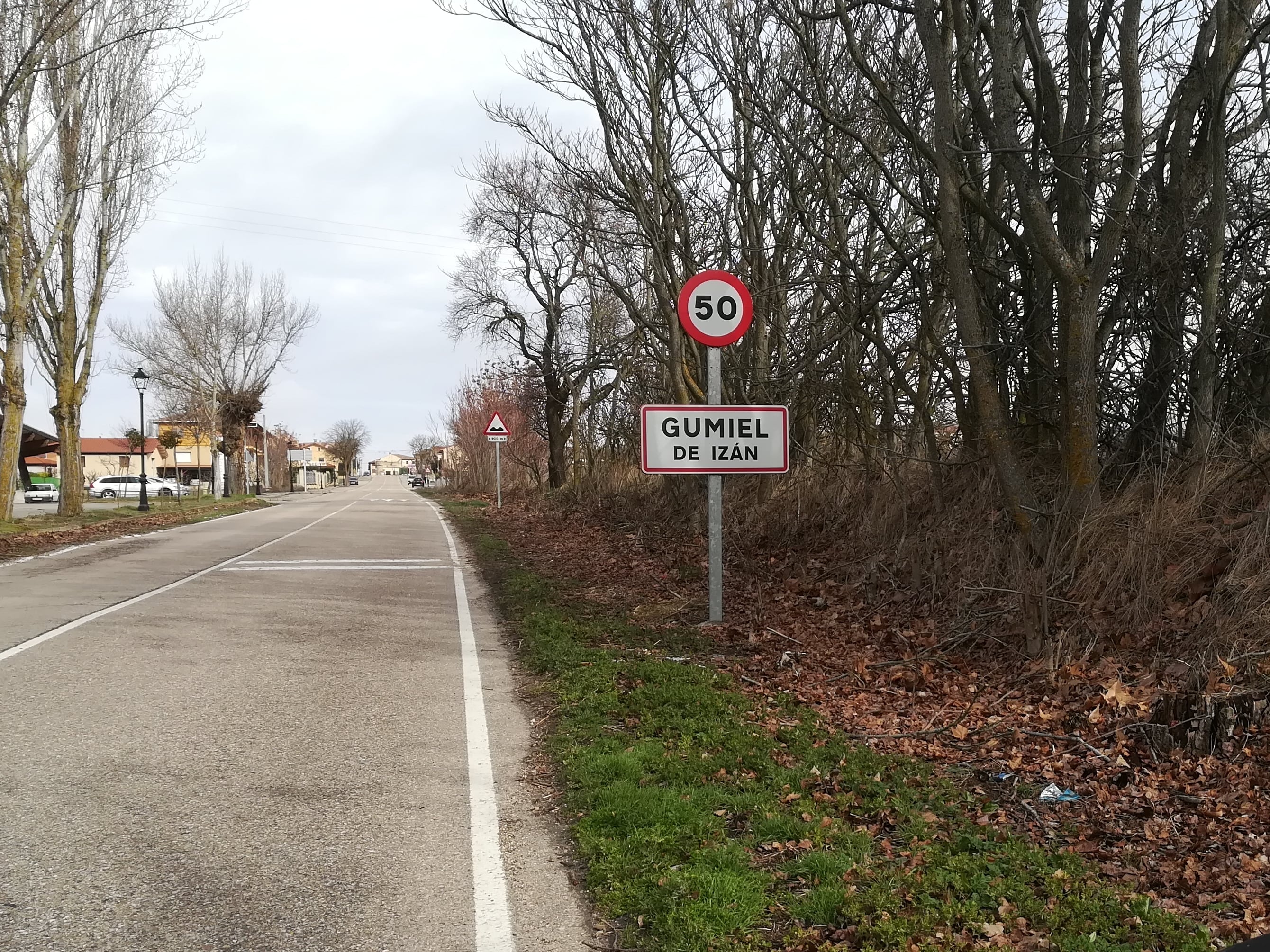 Entrada sur a Gumiel de Izán