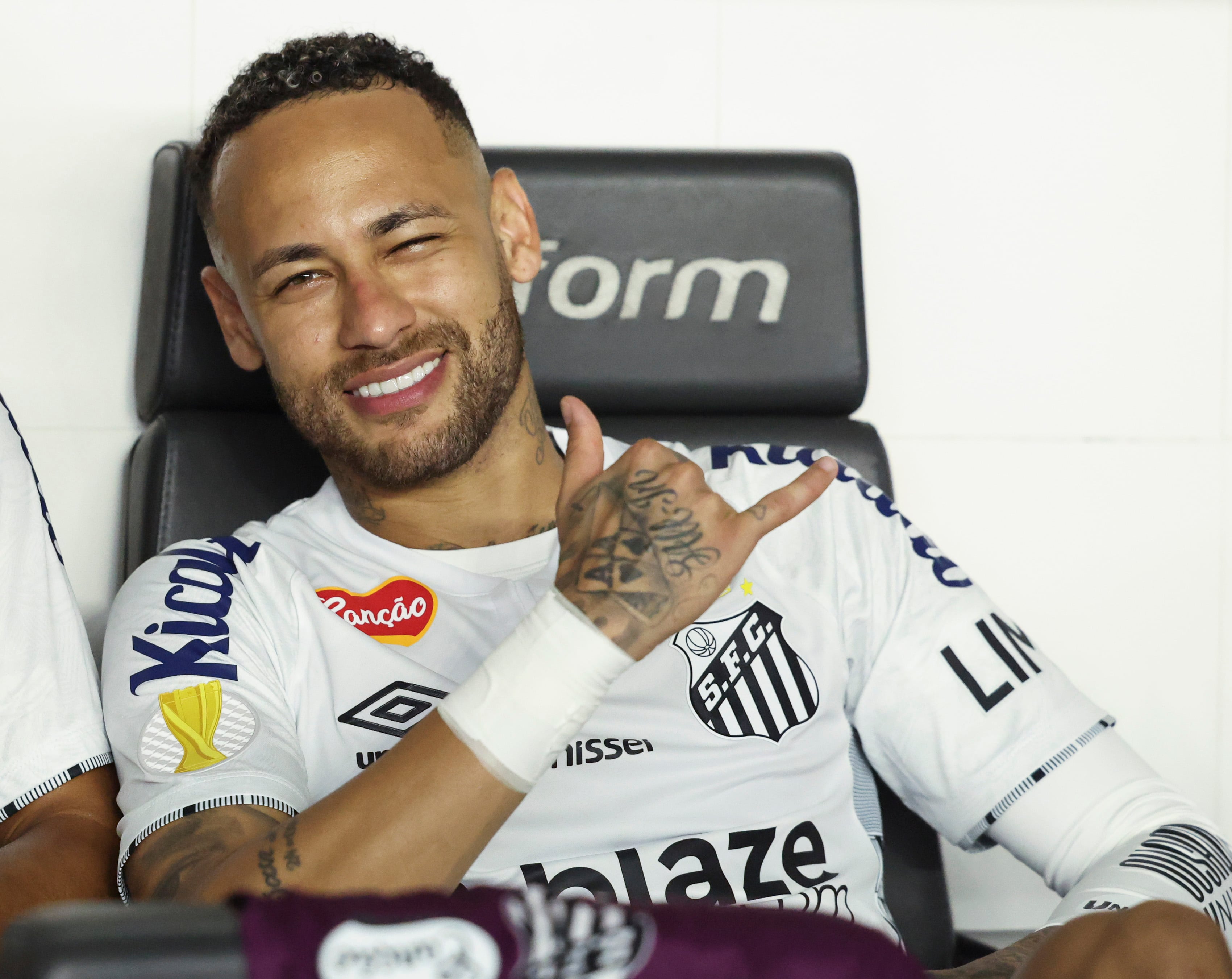 Neymar antes del partido contra Botafogo