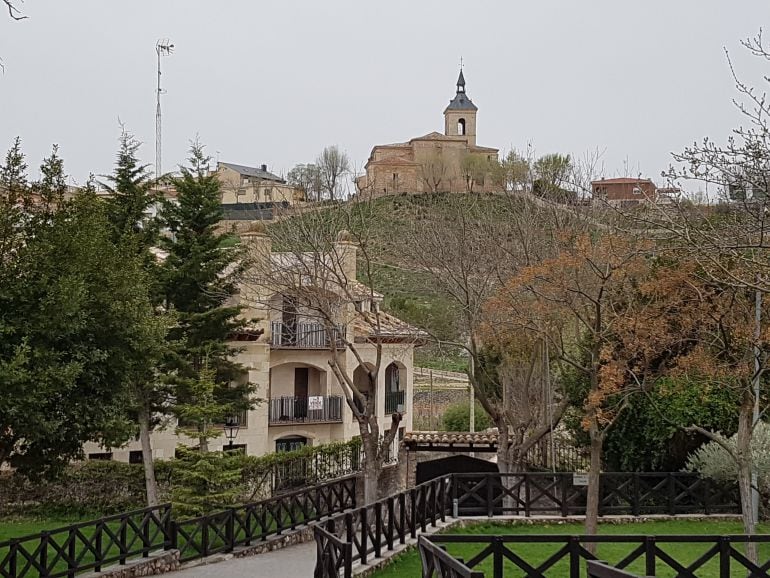 Iglesia de Fuentelencina desde el complejo San Agustín