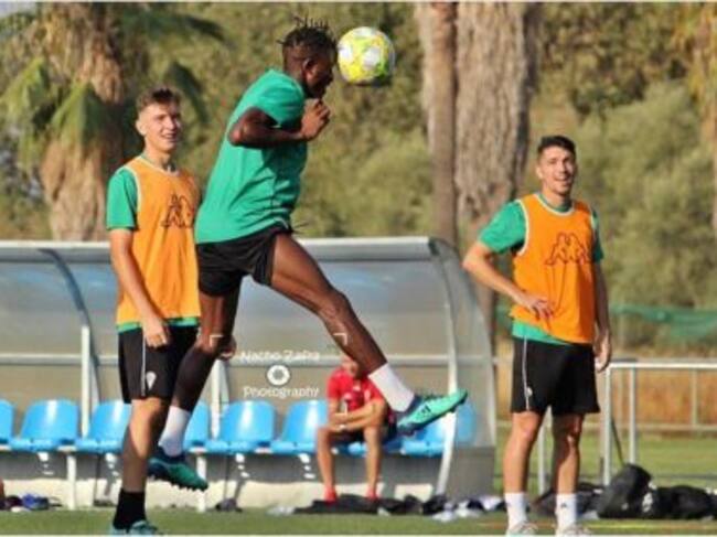 Agostinho, en un entrenamiento con el Córdoba B
