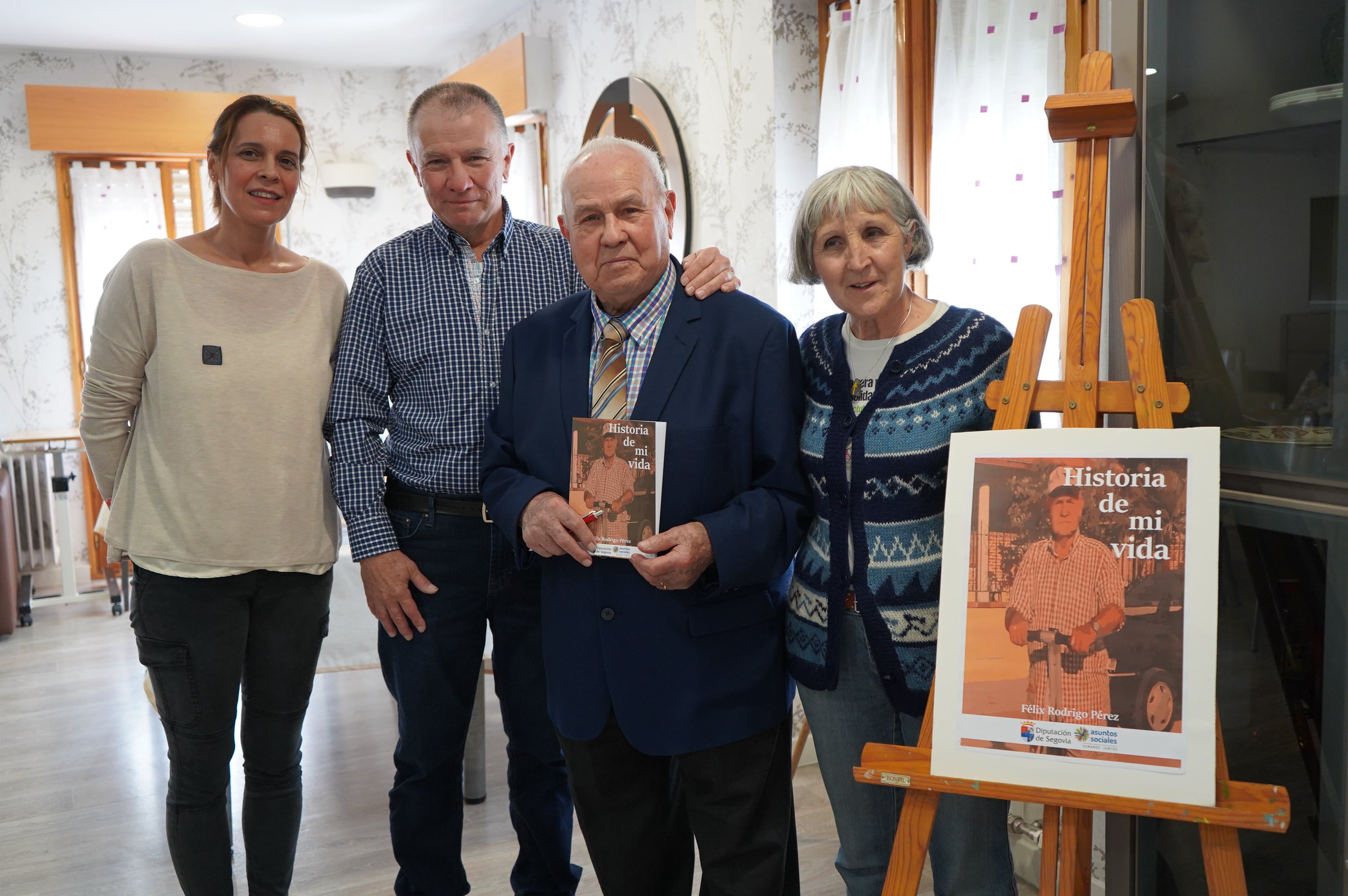 Félix Rodrigo, residente del centro La Alameda, publica a sus 93 años ‘Historia de mi vida’