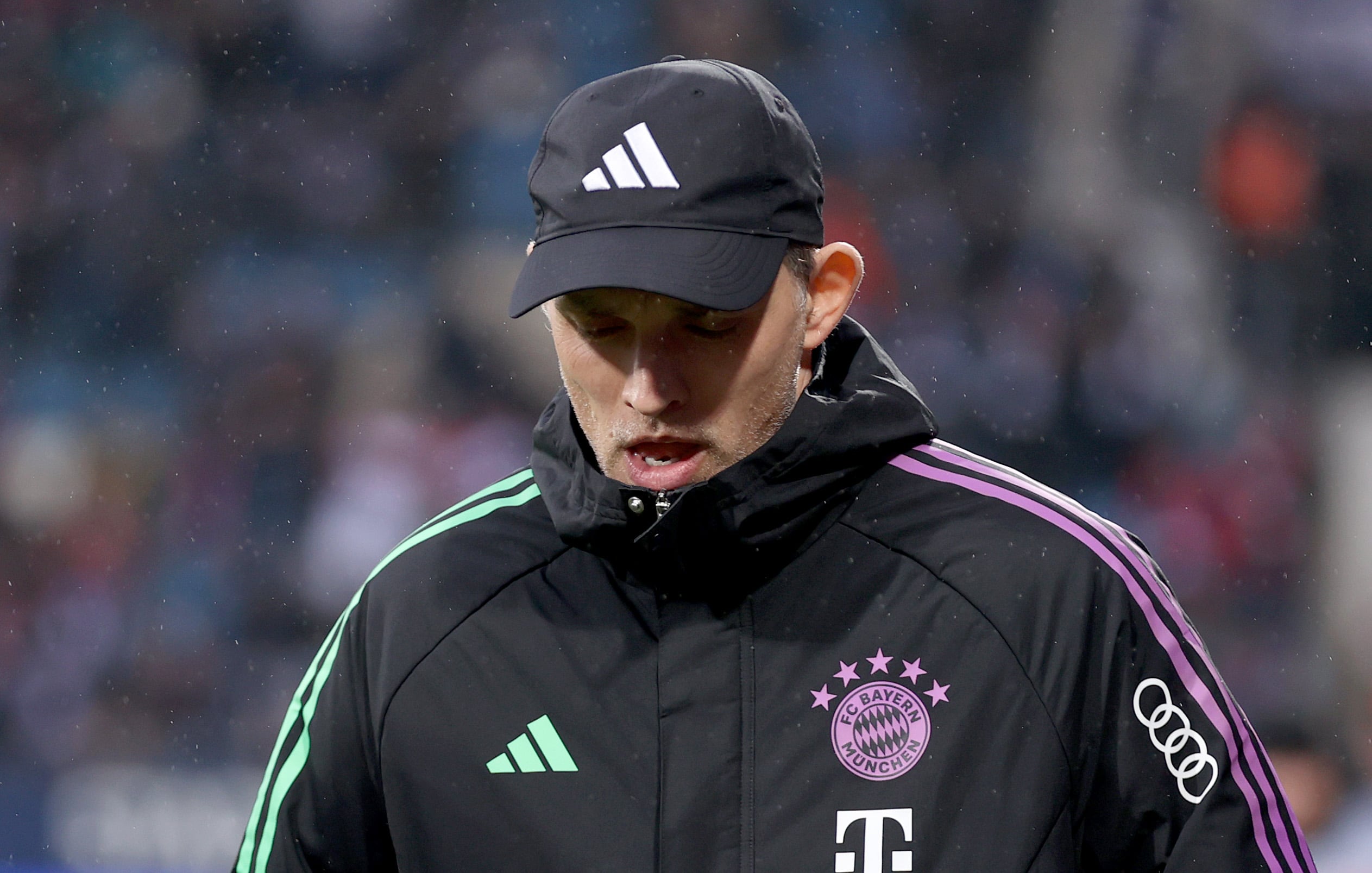 Thomas Tuchel, cabizbajo durante el último partido de Bundesliga entre Bayern de Múnich y Bochum. (Photo by Lars Baron/Getty Images)