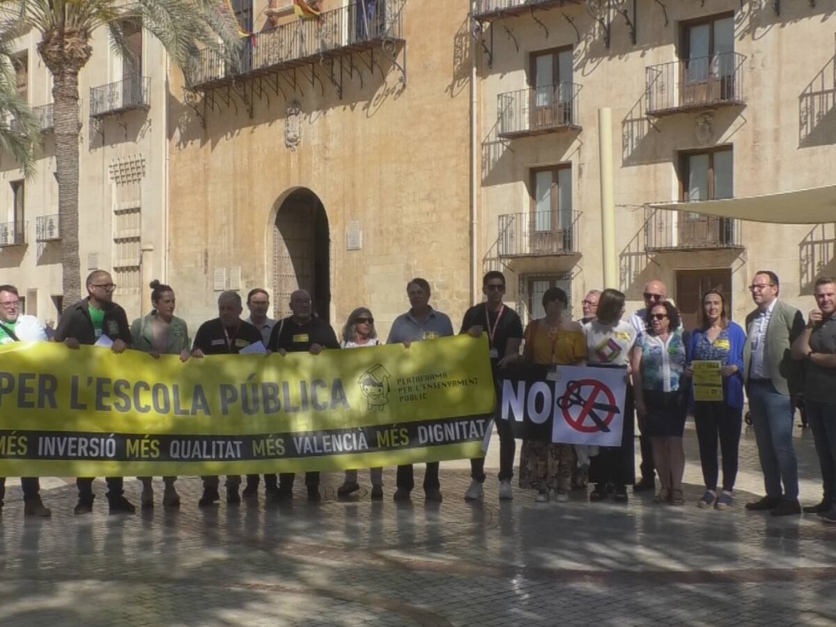 La Plataforma per l’Ensenyament Públic de Elche se suma a la huelga por la educación pública el próximo 23 de mayo