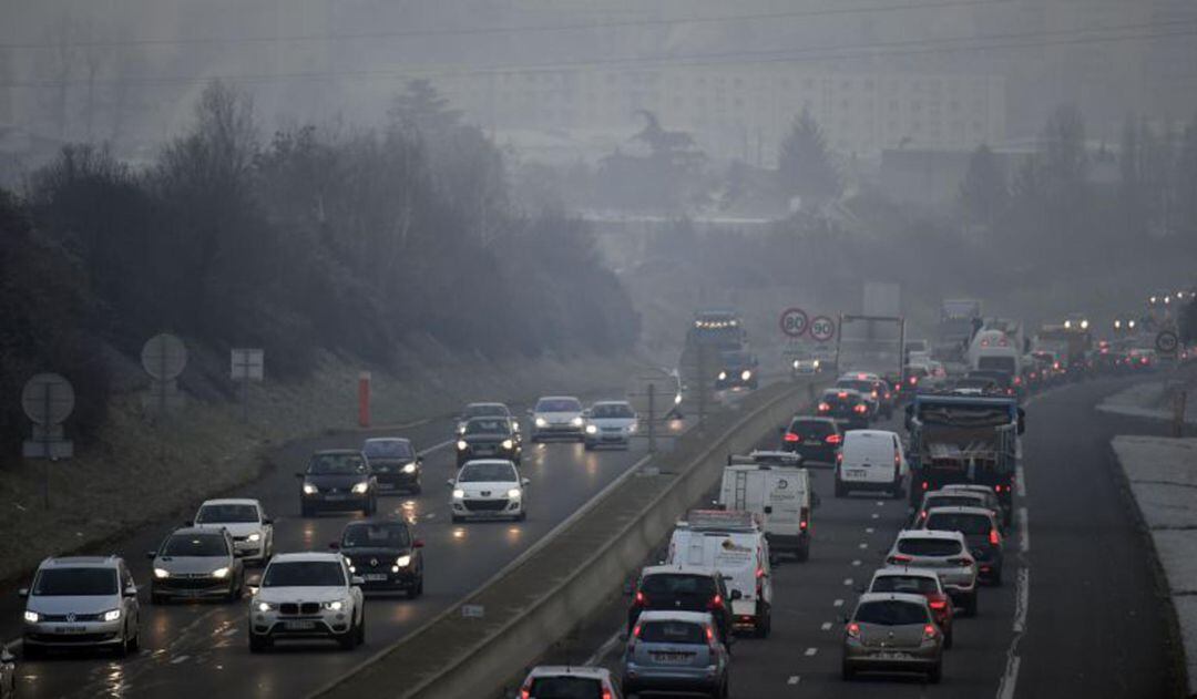 La próximidad de carretaras con elevado índice de circulación influye notablemente en el incremento de los niveles de contaminación 