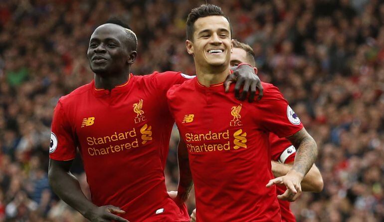 Coutinho y Mané celebran un gol en Anfield