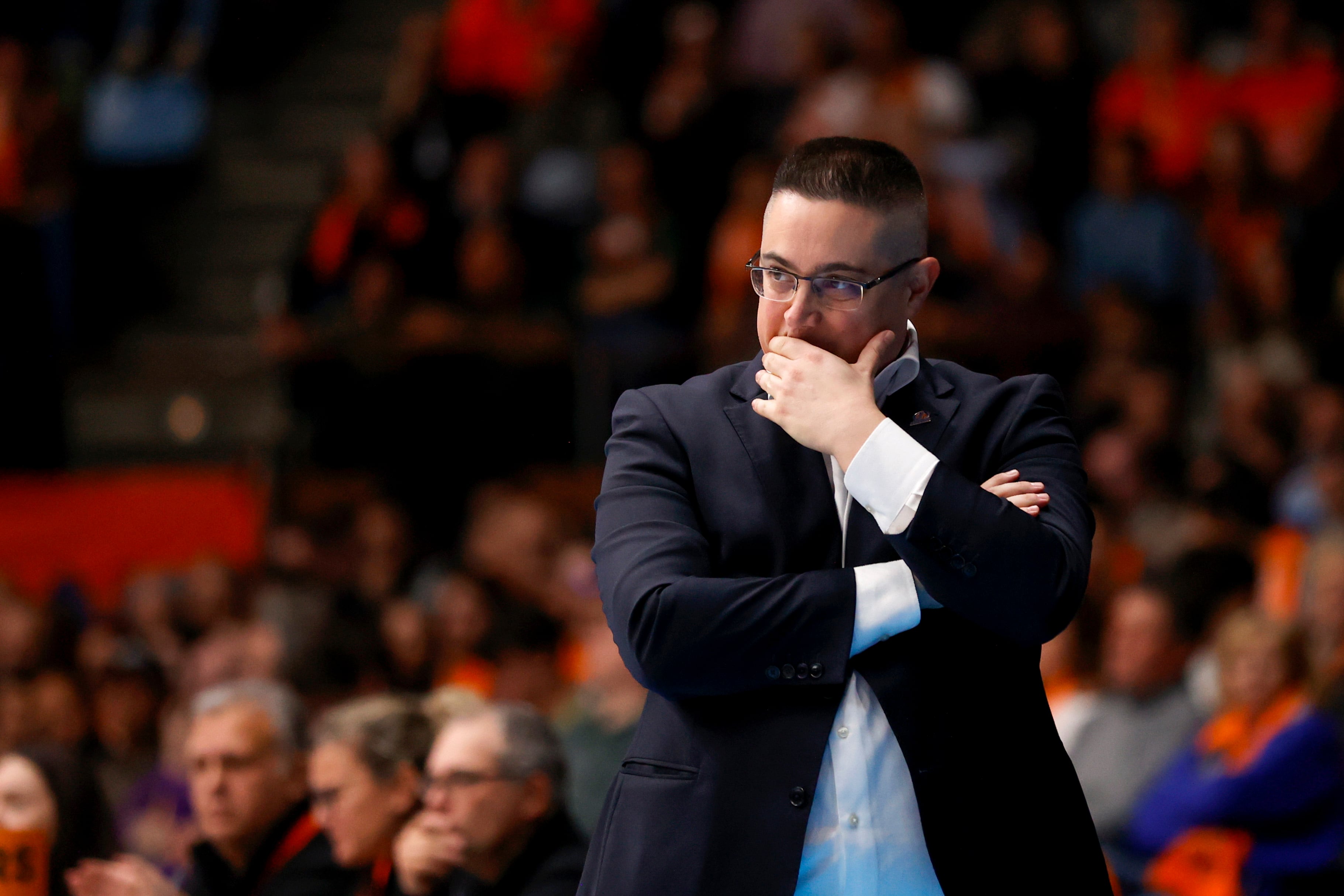 A CORUÑA, 18/01/25.- El entrenador del Básquet Coruña, Diego Epifanio, durante el encuentro correspondiente a la decimoséptima jornada de la Liga Endesa ante el UCAM Murcia disputado este sábado en el Coliseum de A Coruña. EFE/Cabalar
