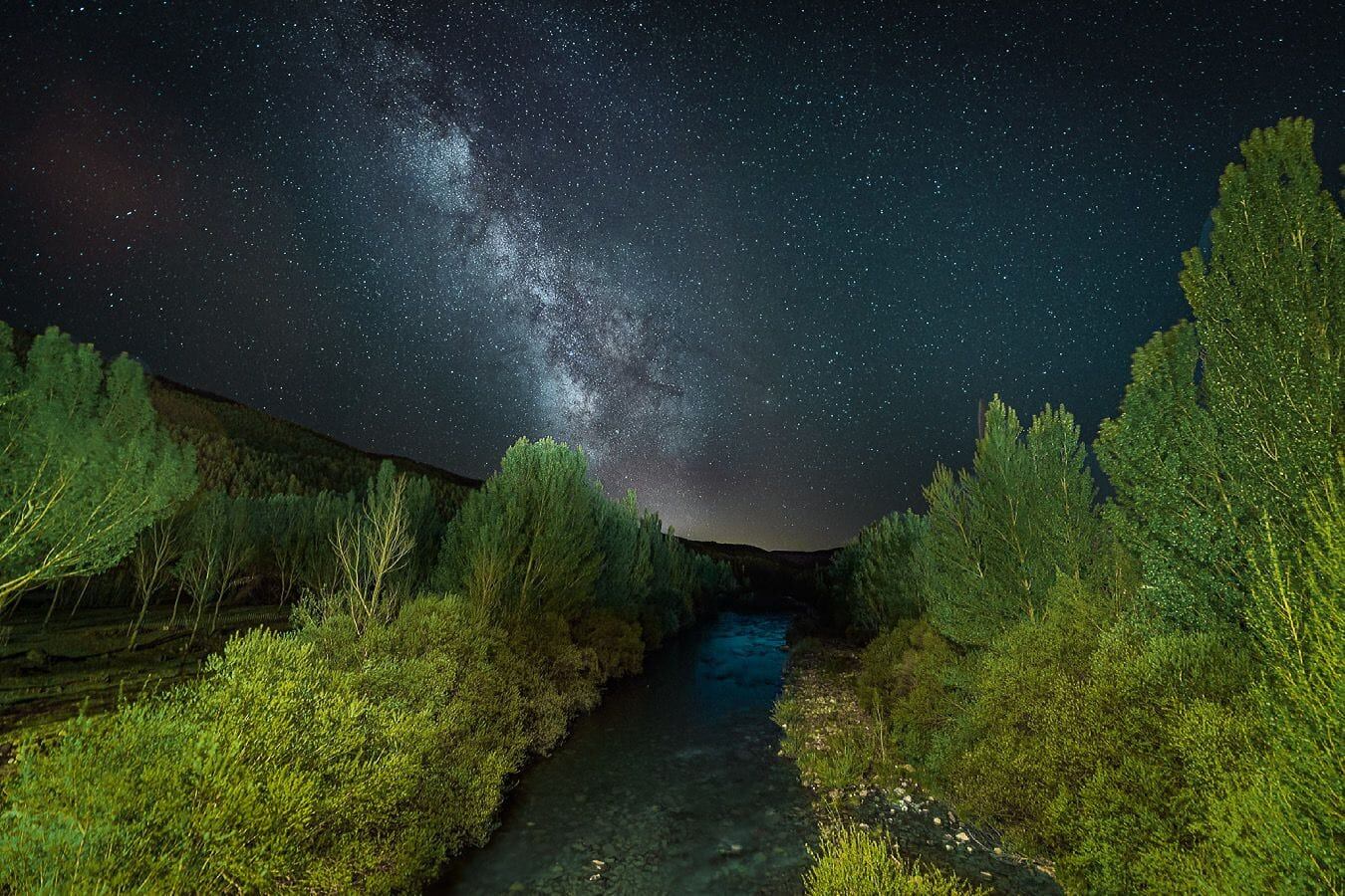 La noche de Villanúa en una fotografía de Yhabril