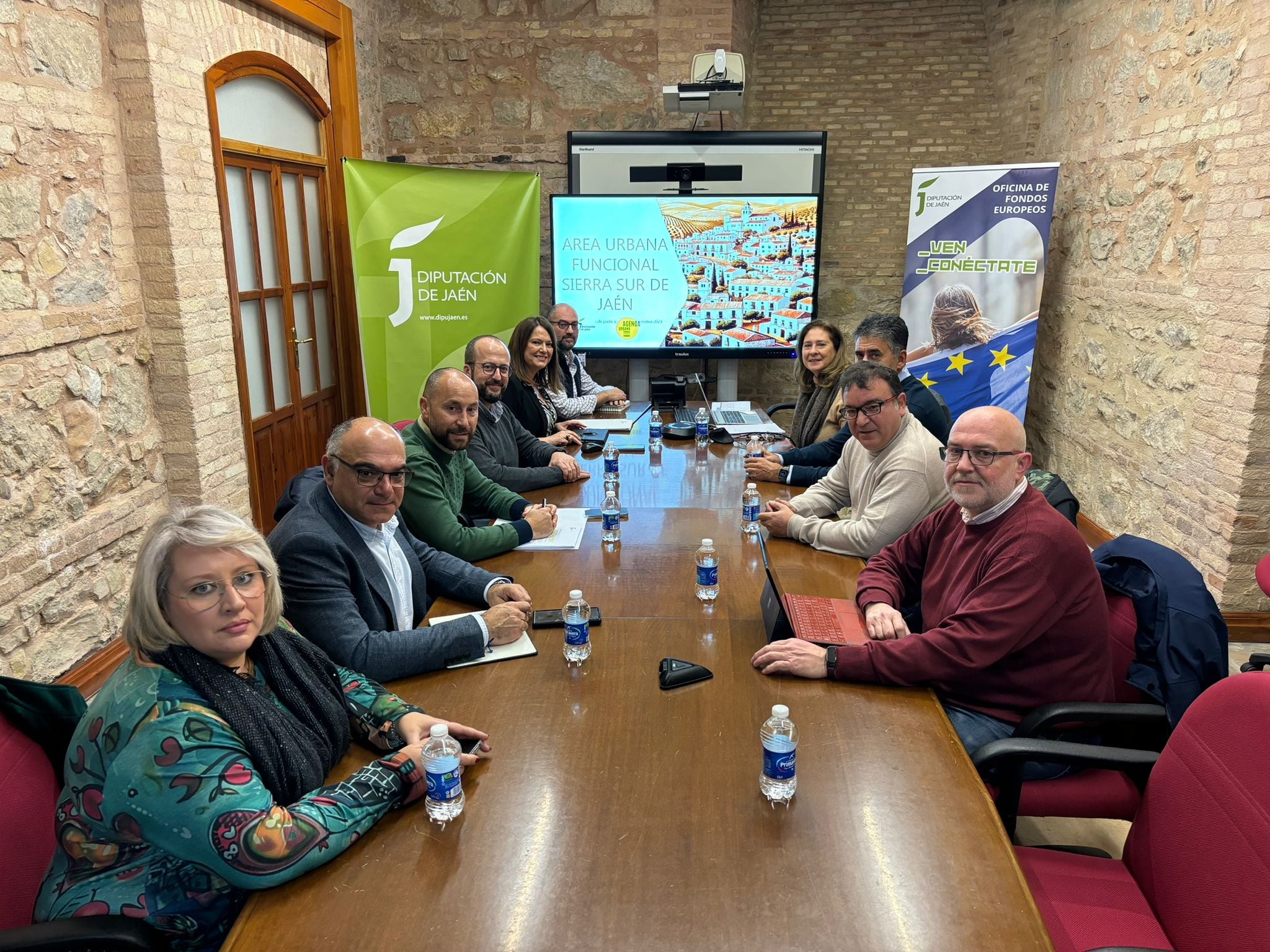 Reunión de la diputada de Fondos Europeos, Lourdes Martínez, con los alcaldes y concejales de la Sierra Sur en la Diputación de Jaén.