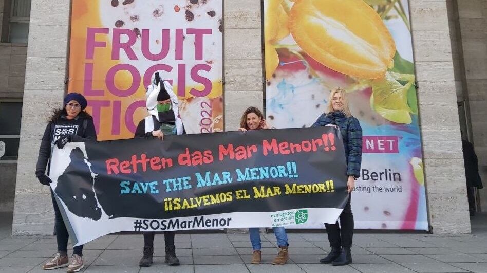 Protesta de Ecologistas en Acción en Berlín