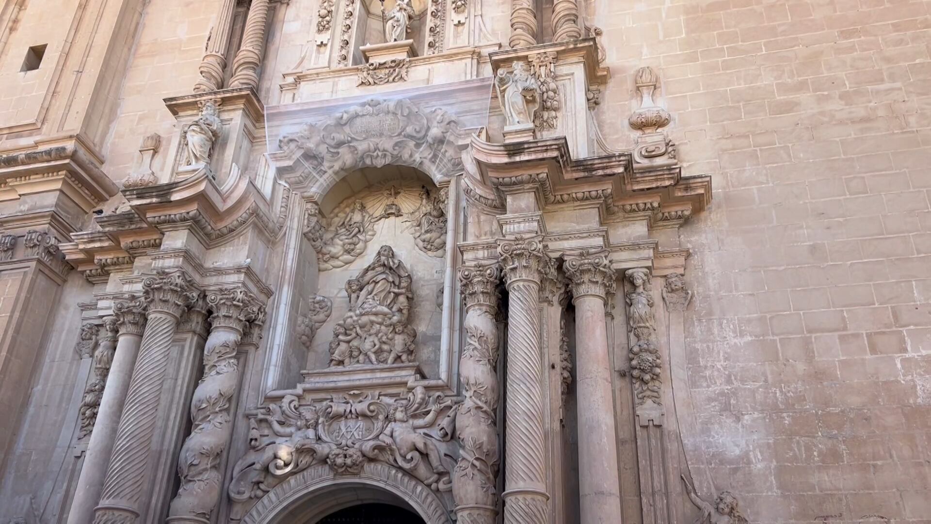 Redes en la Basílica de Santa María