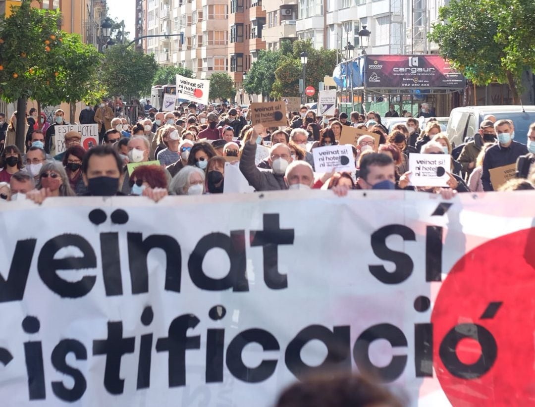 La manifestación de este sábado en el barrio de La Saïdia de València ha recorrido las zonas más turistificadas de sus calles. 