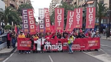 Miles de personas marchan en Alicante en la defensa de salarios "dignos y de la vivienda asequible"