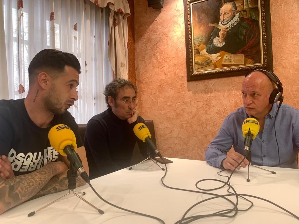 Sergio León, Iturralde González y José Ignacio Tornadijo en Casa Pedro