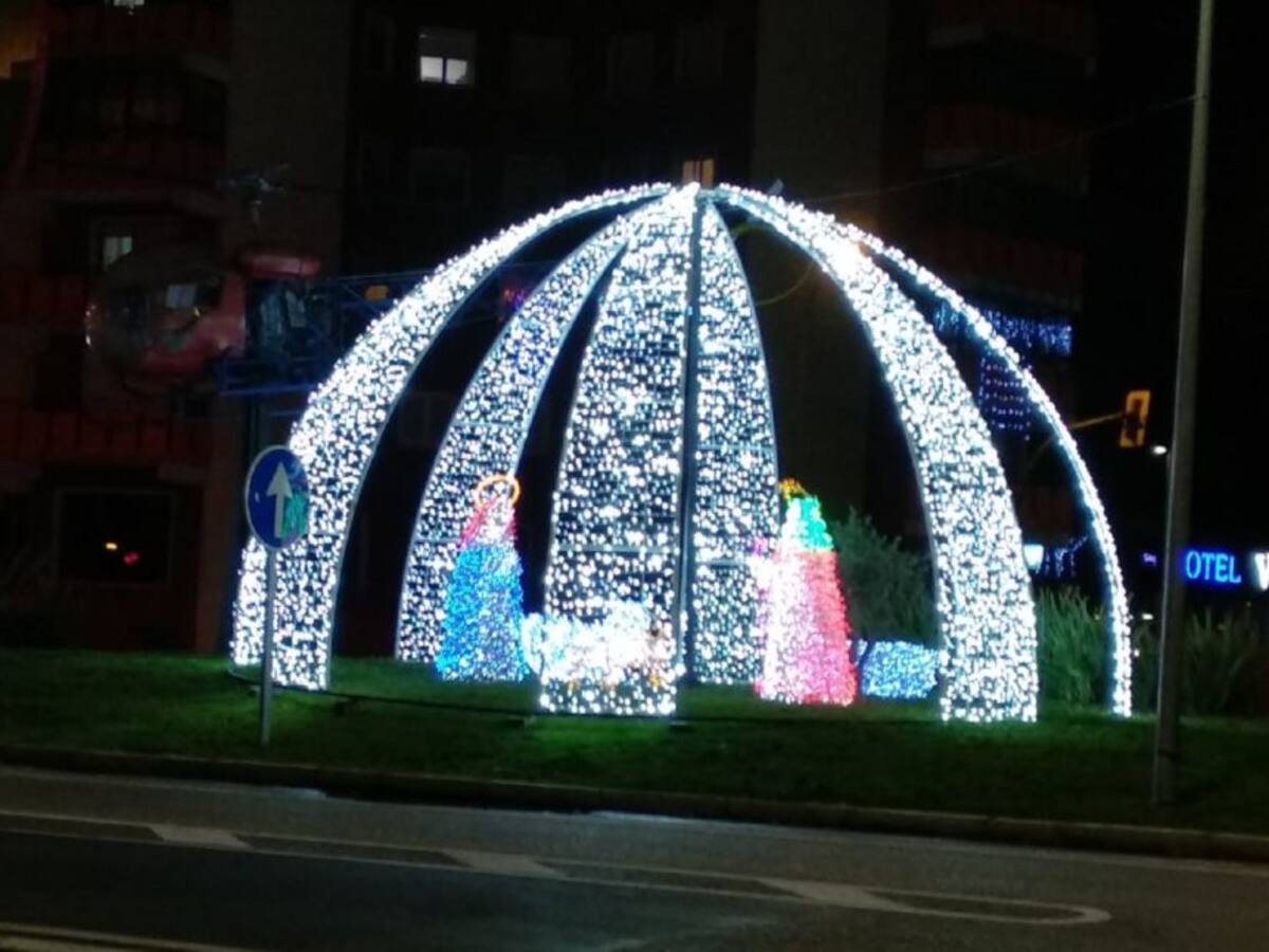 Aranda estrena su alumbrado navideño