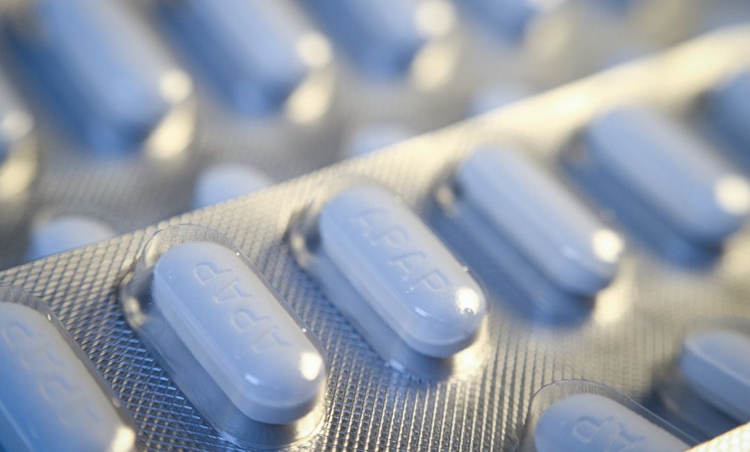 Una caja con pastillas de ibuprofeno.