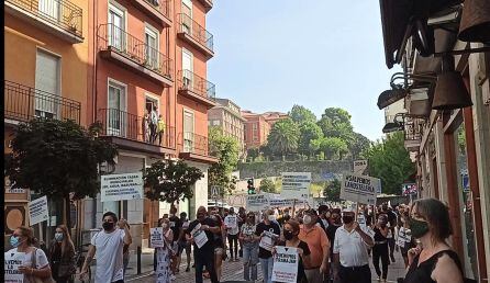 Manifestantes en Peña Herbosa, Santander
