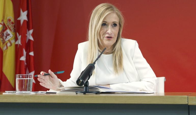 Cifuentes ha anunciado la aprobación de la bajada de tasas tras el consejo de gobierno