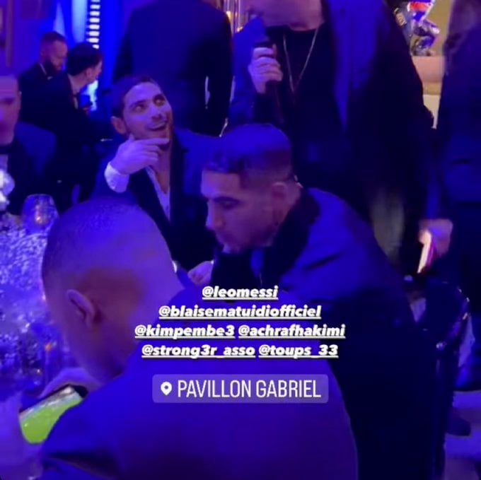 Mbappé y Achraf, en la gala en cuestión.