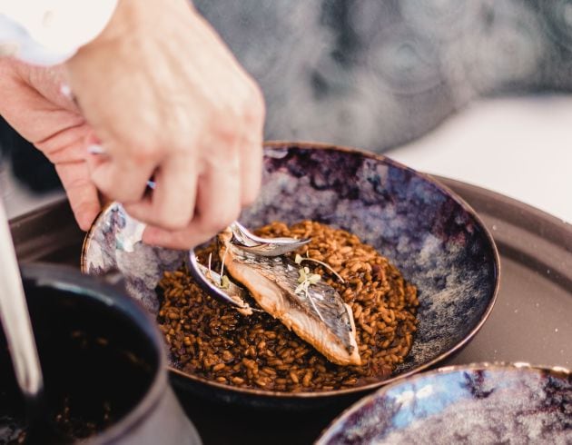 La lubina sobre arroz salvaje es uno de los platos que se oferta.