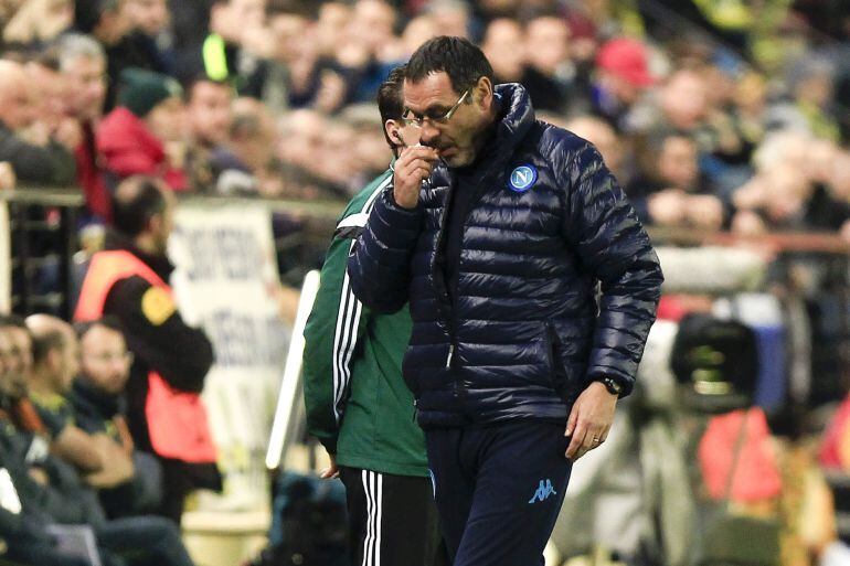 El entrenador del Nápoles Maurizio Sarri durante el partido de ida de dieciseisavos de final de la Liga Europa contra el Villarreal. EFE-Doménech Castelló