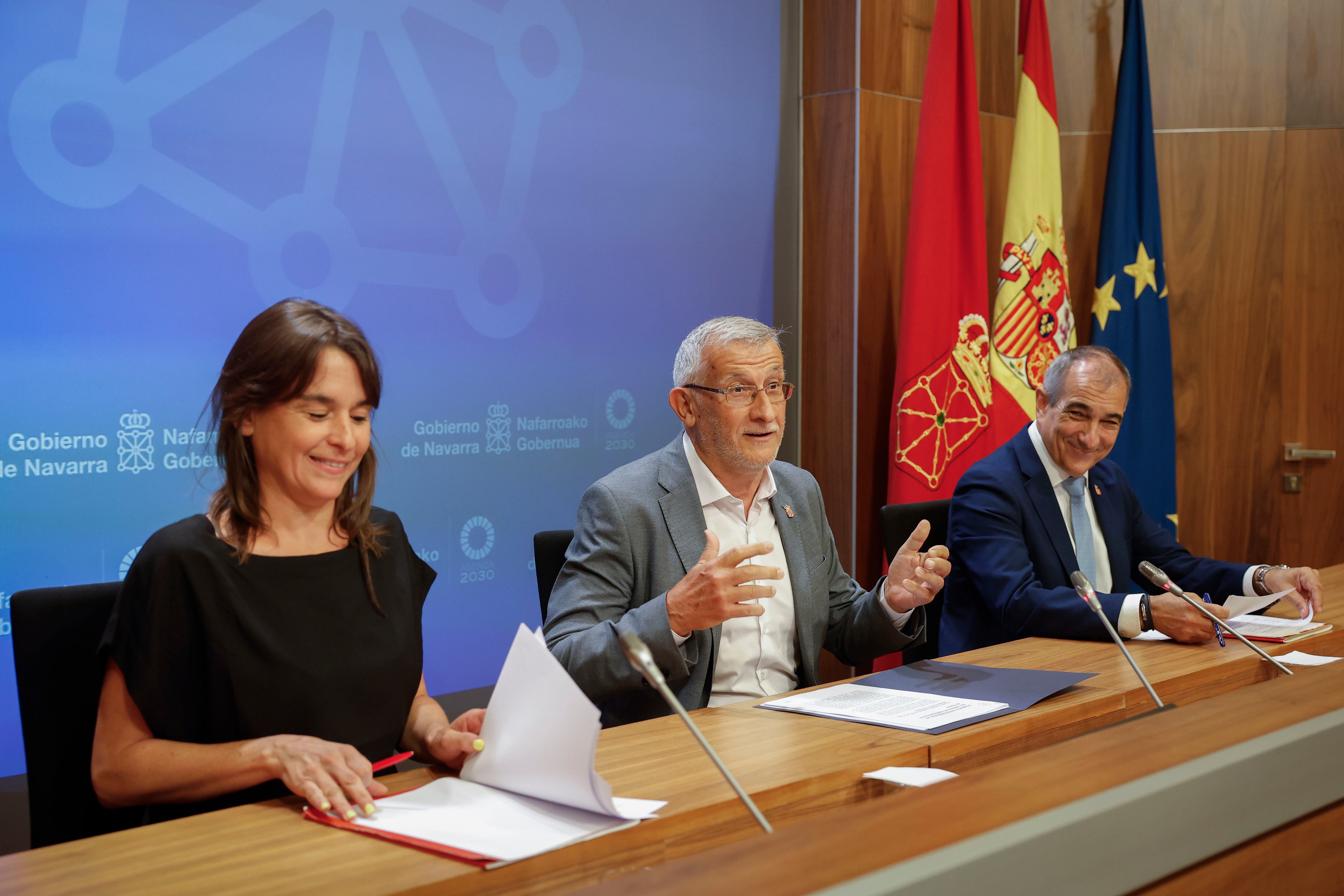 El Gobierno de Navarra trabaja en una Ley Foral de Transparencia mientras aumenta en 8'5 millones el presupuesto de las obras de los túneles de Belate