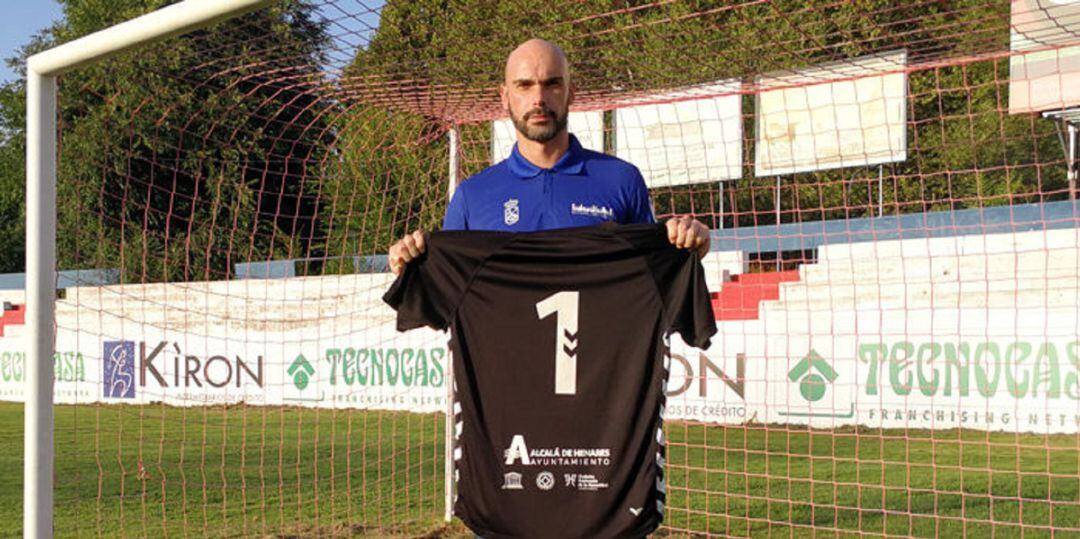 Juancho en el estadio Municipal de El Val. 