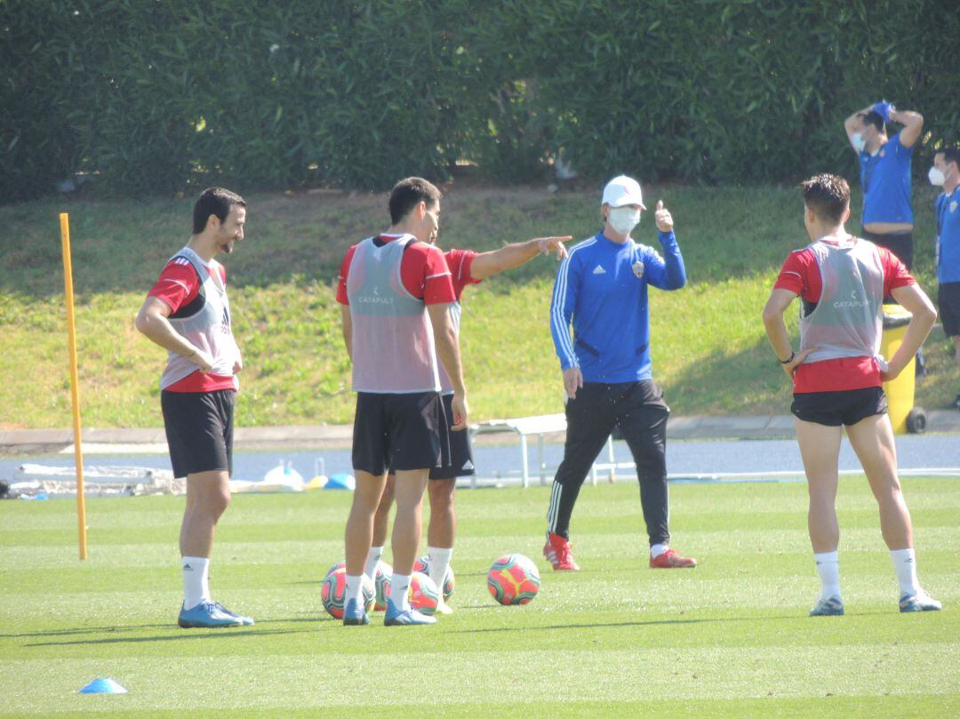 Guti, contento con el trabajo de los jugadores.