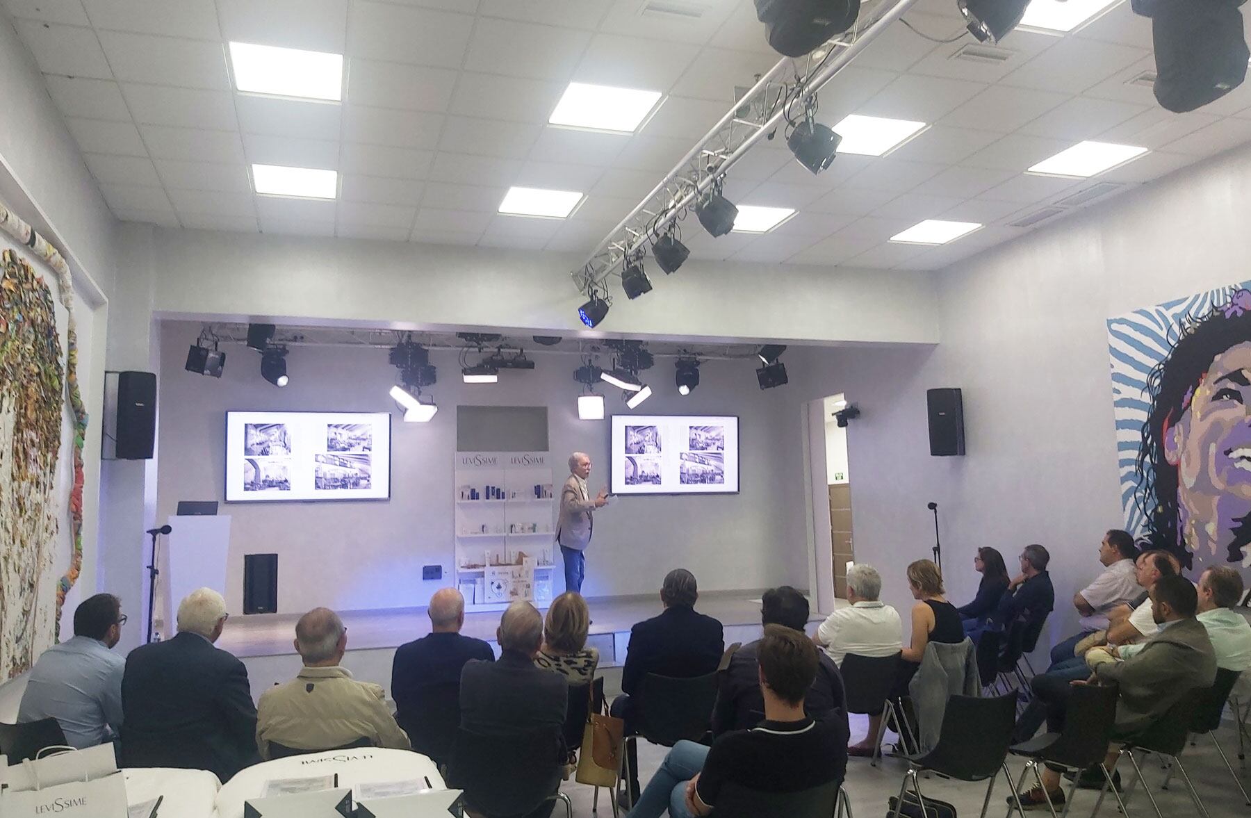 Imagen general de la explicación del futuro libro en la sede de Nirvel