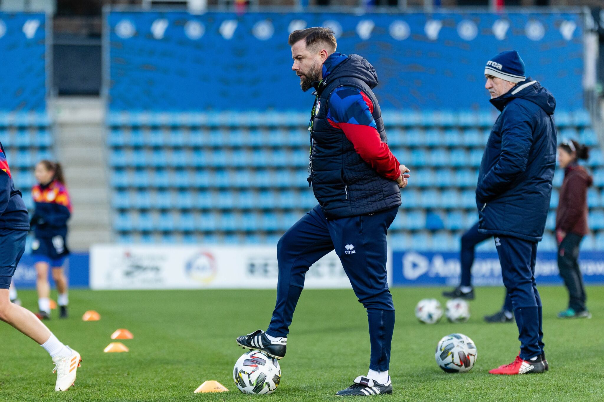 José Martín "Guti" a l'entrenament previ al darrer partit de la Nations League a l'Estadi Nacional contra Moldàvia. El fins ara seleccionador nacional femení ha estat destituït del seu càrrec.