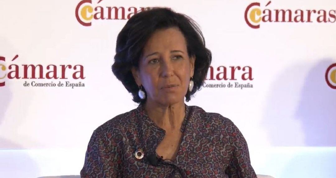 La presidenta del Santander, en el Pleno Extraordinario &#039;Recuperación y reconstrucción de la economía española: desafíos y prioridades&#039; organizado por la Cámara de Comercio.