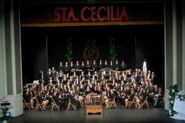 La Banda Santa Cecilia durante uno de sus conciertos