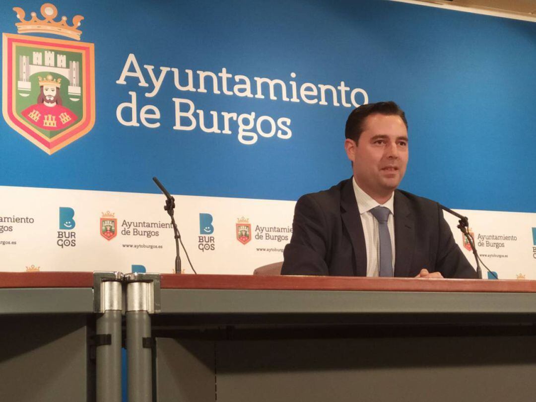 El alcalde ha comentado los asuntos tratados en la reunión con el presidente de la Junta de Castilla y León