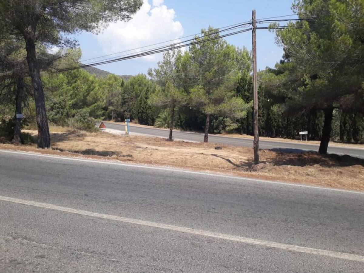 El Consell de Ibiza mejora la visibilidad del cruce de Roca Llisa