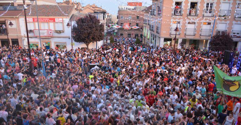 Plaza durante el pregón