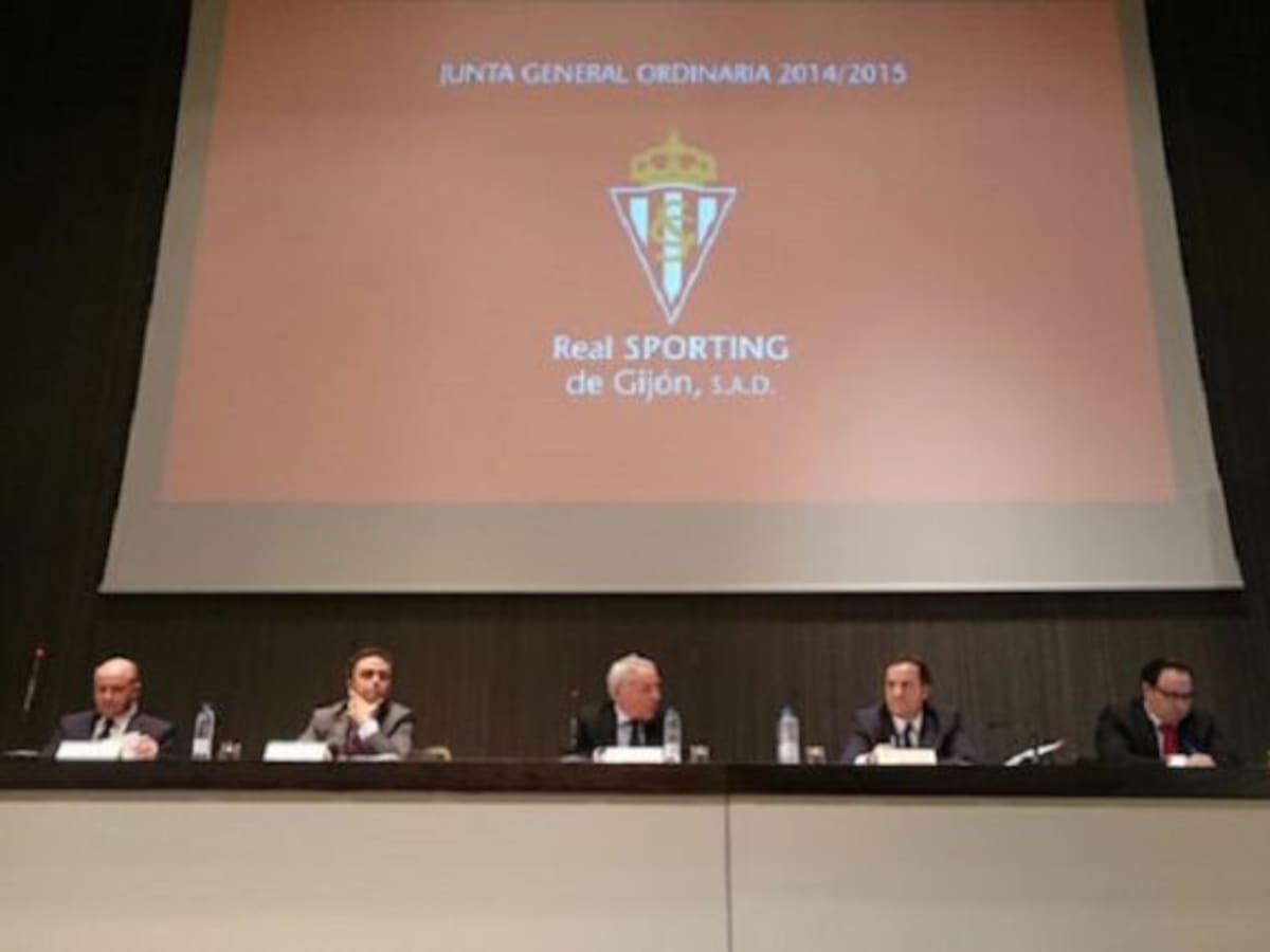 Javier Fernández: "No pagamos en Marzo porque la deuda nos arrolló"