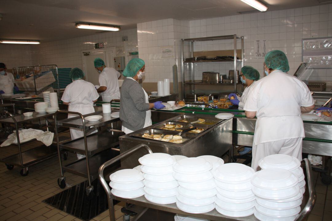 Menús adaptados a las necesidades de los pacientes por Covid-19